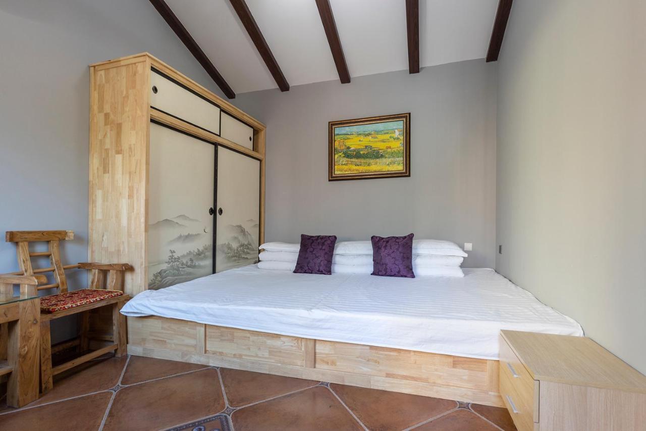 הואירו Beijing Mutianyu Great Wall Wangshanyuan Homestay מראה חיצוני תמונה