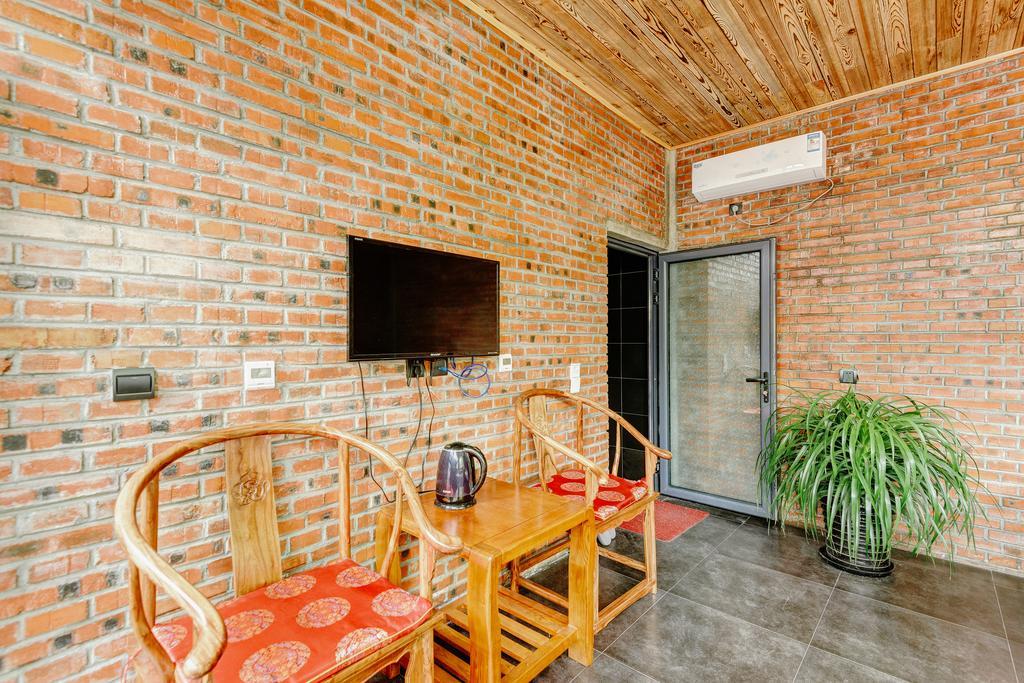 הואירו Beijing Mutianyu Great Wall Wangshanyuan Homestay מראה חיצוני תמונה